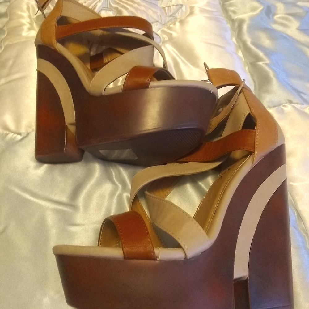 Tan open toe wedges